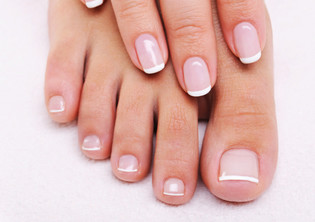 Специалист по маникюру-педикюру