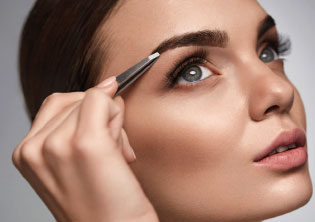 Бровист (оформление и окрашивание бровей хной)